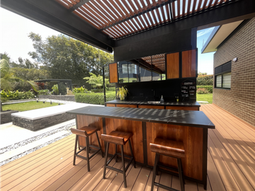 Venta de Exclusiva Casa en Llanogrande Unidad Cerrada Sector Cabeceras