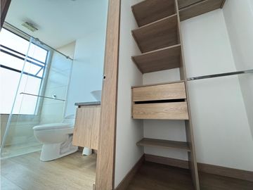 En Venta Apartamento En Edificio Tacuara Remodelado