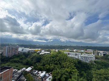 En Venta Apartamento En Edificio Tacuara Remodelado
