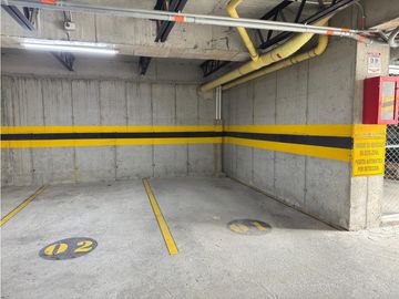 En Venta Apartamento En Edificio Tacuara Remodelado
