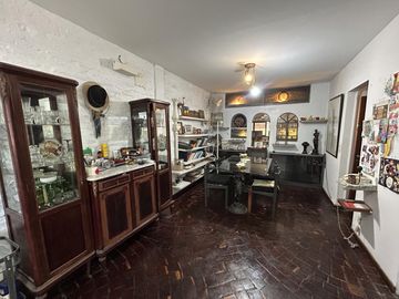 Venta de Amplio y luminoso PH en Colegiales