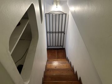 Venta de Amplio y luminoso PH en Colegiales