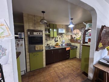 Venta de Amplio y luminoso PH en Colegiales