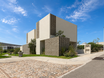 Casa en venta Zibata Queretaro - Casa Roble