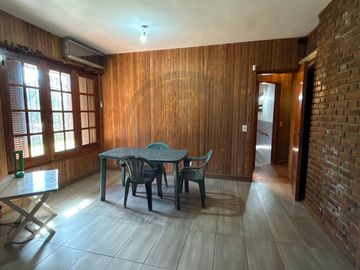 Casa 5 ambientes con gran parque y piscina - Del Viso Pilar