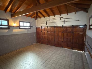 Casa 5 ambientes con gran parque y piscina - Del Viso Pilar