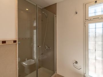 NEUQUEN AL 200 | SAN ISIDRO | CASA EN VENTA | 4 DORMITORIOS | PILETA | QUINCHO