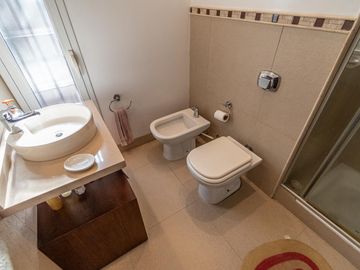 NEUQUEN AL 200 | SAN ISIDRO | CASA EN VENTA | 4 DORMITORIOS | PILETA | QUINCHO