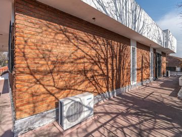 NEUQUEN AL 200 | SAN ISIDRO | CASA EN VENTA | 4 DORMITORIOS | PILETA | QUINCHO