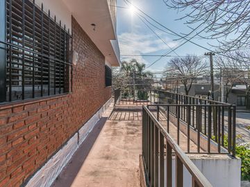 NEUQUEN AL 200 | SAN ISIDRO | CASA EN VENTA | 4 DORMITORIOS | PILETA | QUINCHO