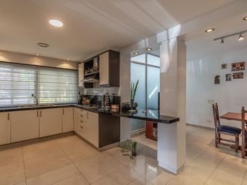 NEUQUEN AL 200 | SAN ISIDRO | CASA EN VENTA | 4 DORMITORIOS | PILETA | QUINCHO