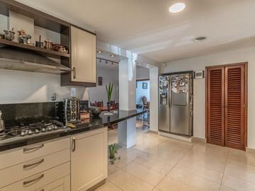 NEUQUEN AL 200 | SAN ISIDRO | CASA EN VENTA | 4 DORMITORIOS | PILETA | QUINCHO