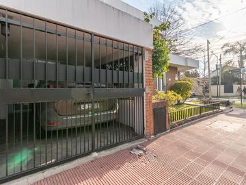 NEUQUEN AL 200 | SAN ISIDRO | CASA EN VENTA | 4 DORMITORIOS | PILETA | QUINCHO