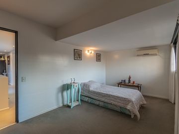NEUQUEN AL 200 | SAN ISIDRO | CASA EN VENTA | 4 DORMITORIOS | PILETA | QUINCHO