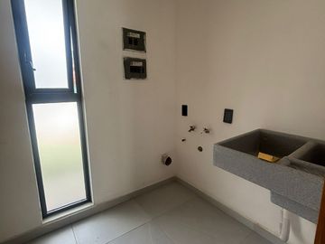 CASA EN VENTA ALTO SUR, COTO CIMA INT. 133