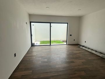 CASA EN VENTA ALTO SUR, COTO CIMA INT. 133