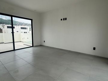 CASA EN VENTA ALTO SUR, COTO CIMA INT. 133