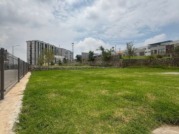 CASA EN VENTA EN ALTO SUR, COTO CIMA  INT. 35