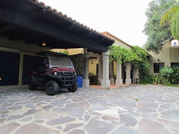 Casa Danzantes en Venta / Villa de Los Frailes /San Miguel de Allende