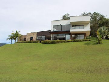 🔴Casa Campestre De Ensueño Cerca A La Ceja Y Llanogrande – Sector Canadá, El Carmen De Viboral