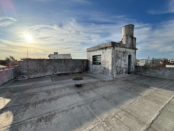 Casa PH en venta en Wilde Oeste