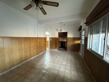 Casa PH en venta en Wilde Oeste