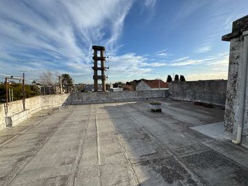 Casa PH en venta en Wilde Oeste