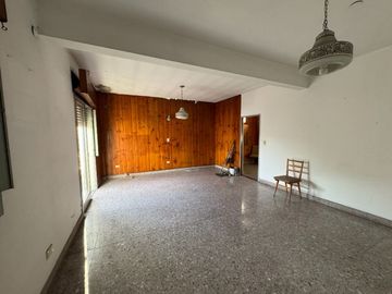 Casa PH en venta en Wilde Oeste