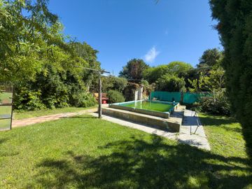 VENTA DE CASA A REFACCIONAR CON DPT Y LOCAL