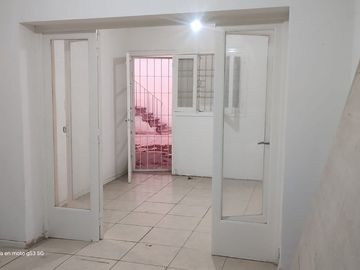CASA 2 HAB. APTA COMERCIAL C/ OFICINA CIUDAD MZA