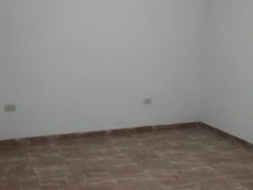 CASA 2 HAB. APTA COMERCIAL C/ OFICINA CIUDAD MZA