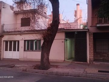 CASA 2 HAB. APTA COMERCIAL C/ OFICINA CIUDAD MZA