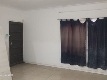 CASA 2 HAB. APTA COMERCIAL C/ OFICINA CIUDAD MZA