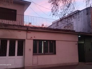 CASA 2 HAB. APTA COMERCIAL C/ OFICINA CIUDAD MZA