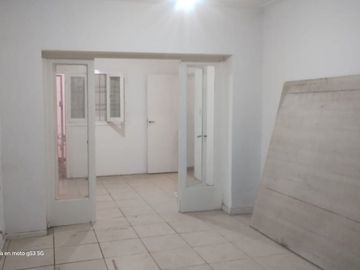 CASA 2 HAB. APTA COMERCIAL C/ OFICINA CIUDAD MZA