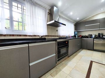 Casa 4 amb en venta - Ramos Mejía - Parque Pileta