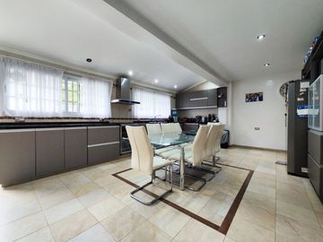 Casa 4 amb en venta - Ramos Mejía - Parque Pileta