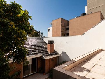 HERMOSO CHALET DE 5 AMB. EN LANUSITA. APTO CREDITO