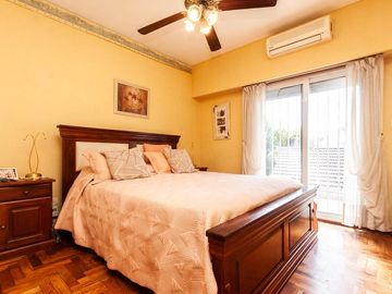 HERMOSO CHALET DE 5 AMB. EN LANUSITA. APTO CREDITO