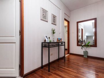 HERMOSO CHALET DE 5 AMB. EN LANUSITA. APTO CREDITO