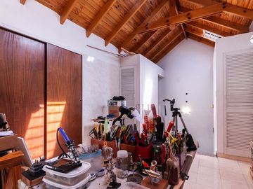 HERMOSO CHALET DE 5 AMB. EN LANUSITA. APTO CREDITO