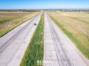 VENTA MACIZO DE 40 HA SOBRE AUTOVIA FRUET