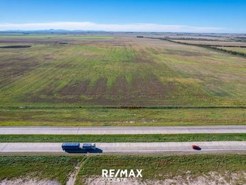 VENTA MACIZO DE 40 HA SOBRE AUTOVIA FRUET