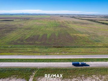 VENTA MACIZO DE 40 HA SOBRE AUTOVIA FRUET