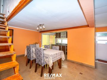 Casa de 4 dormitorios en  Barrio Altos del Pinar