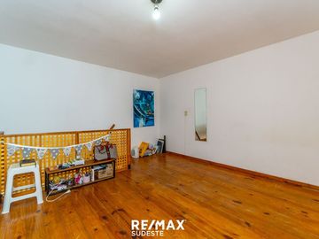 Casa de 4 dormitorios en  Barrio Altos del Pinar