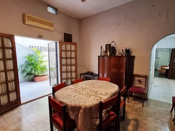 PH AL FRENTE 6 AMB C/PATIO Y TERRAZA - APTO PROF