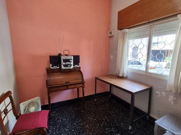 PH AL FRENTE 6 AMB C/PATIO Y TERRAZA - APTO PROF
