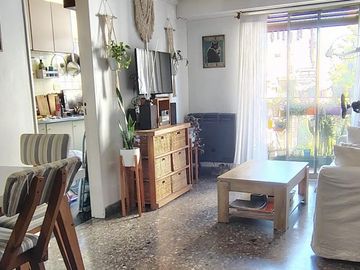 DEPARTAMENTO 2 AMB. 1 DORMITORIO, LIVING-COMEDOR, BALCON AL C/F