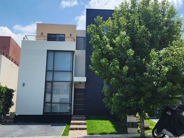 CASA EN VENTA VILLAS DEL CAMPO - MÓNACO